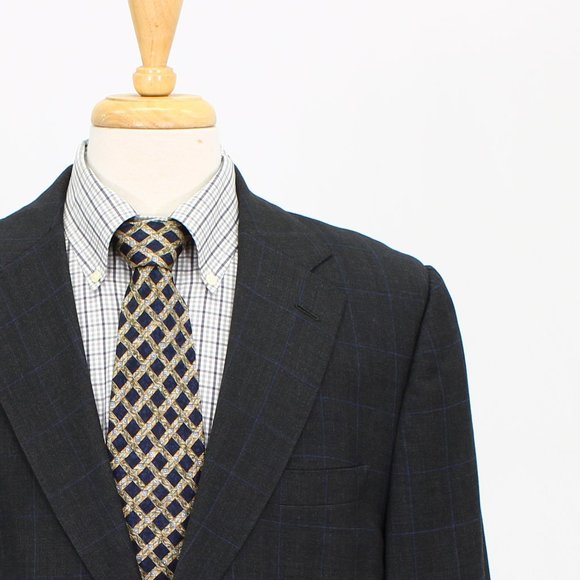 Bespoke Black Suit with Gray Check Pattern - Picture 7 of 15